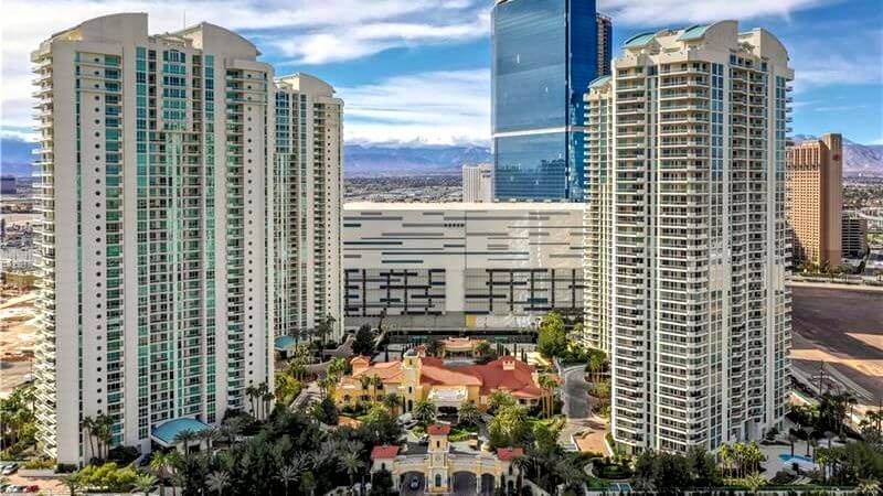 Turnberry Place condos for sale in Las Vegas