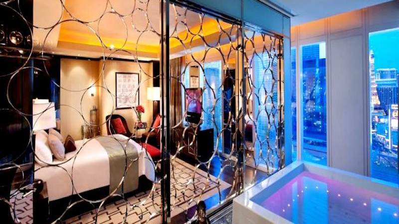 An ultra luxury Waldorf Astoria condo for rent